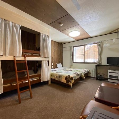 Hareruya Bed & Breakfast Hakuba Bagian luar foto